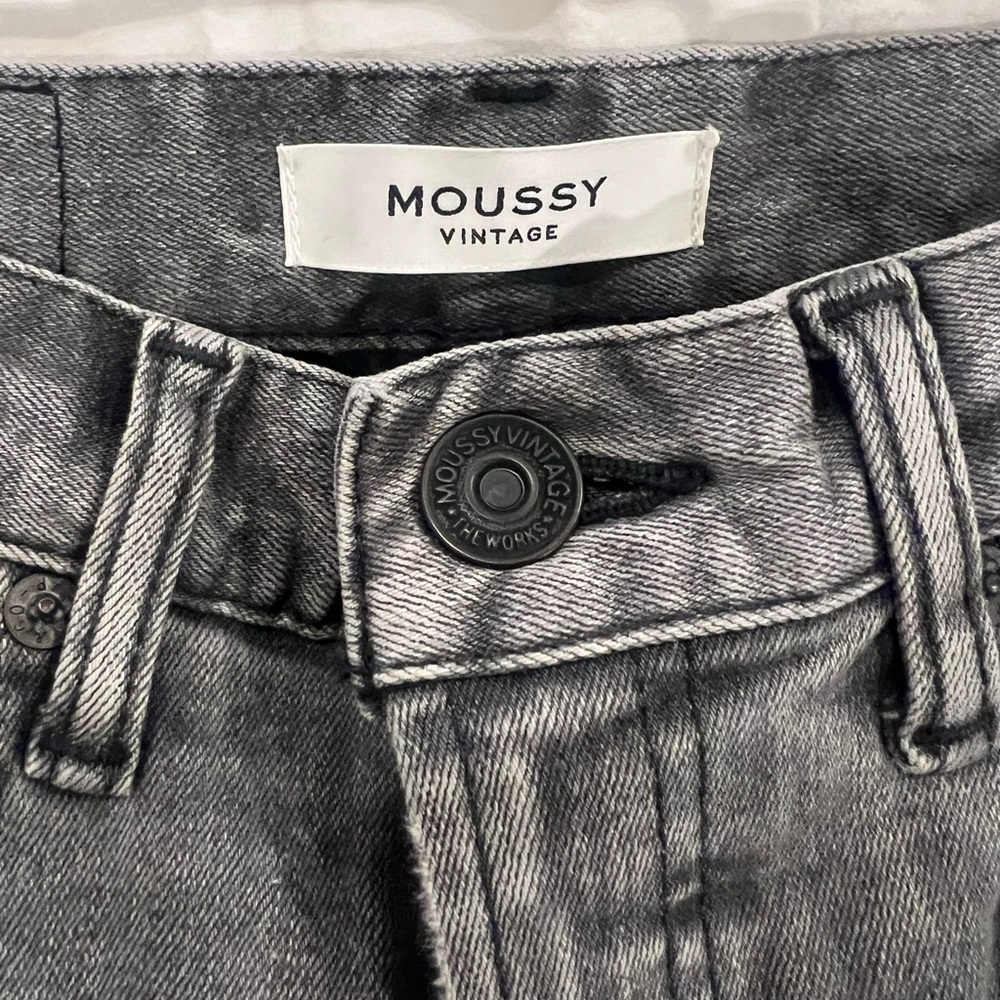 Moussy Vintage, high rise Slim Straight Gray Jeans worn once